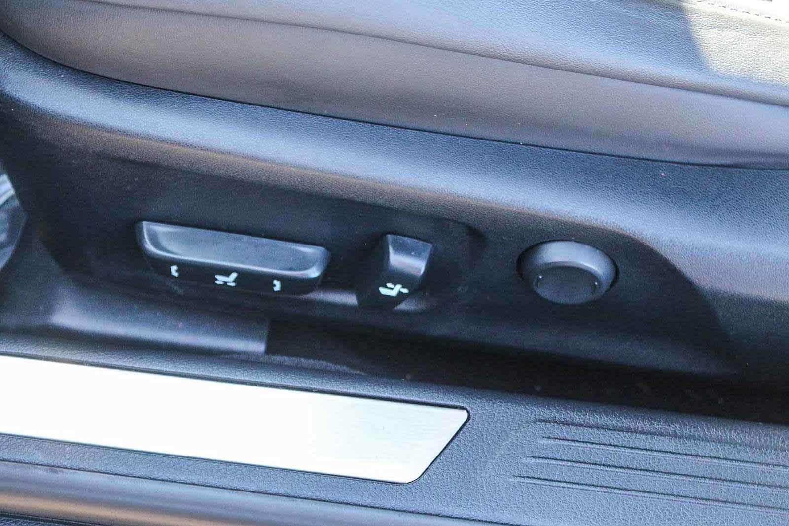 Thumbnail: 2017 Lexus RC - 20