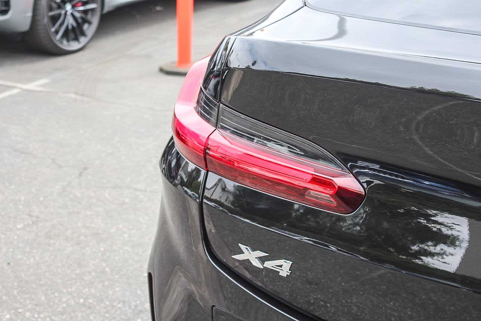 Thumbnail: 2025 BMW X4 - 7