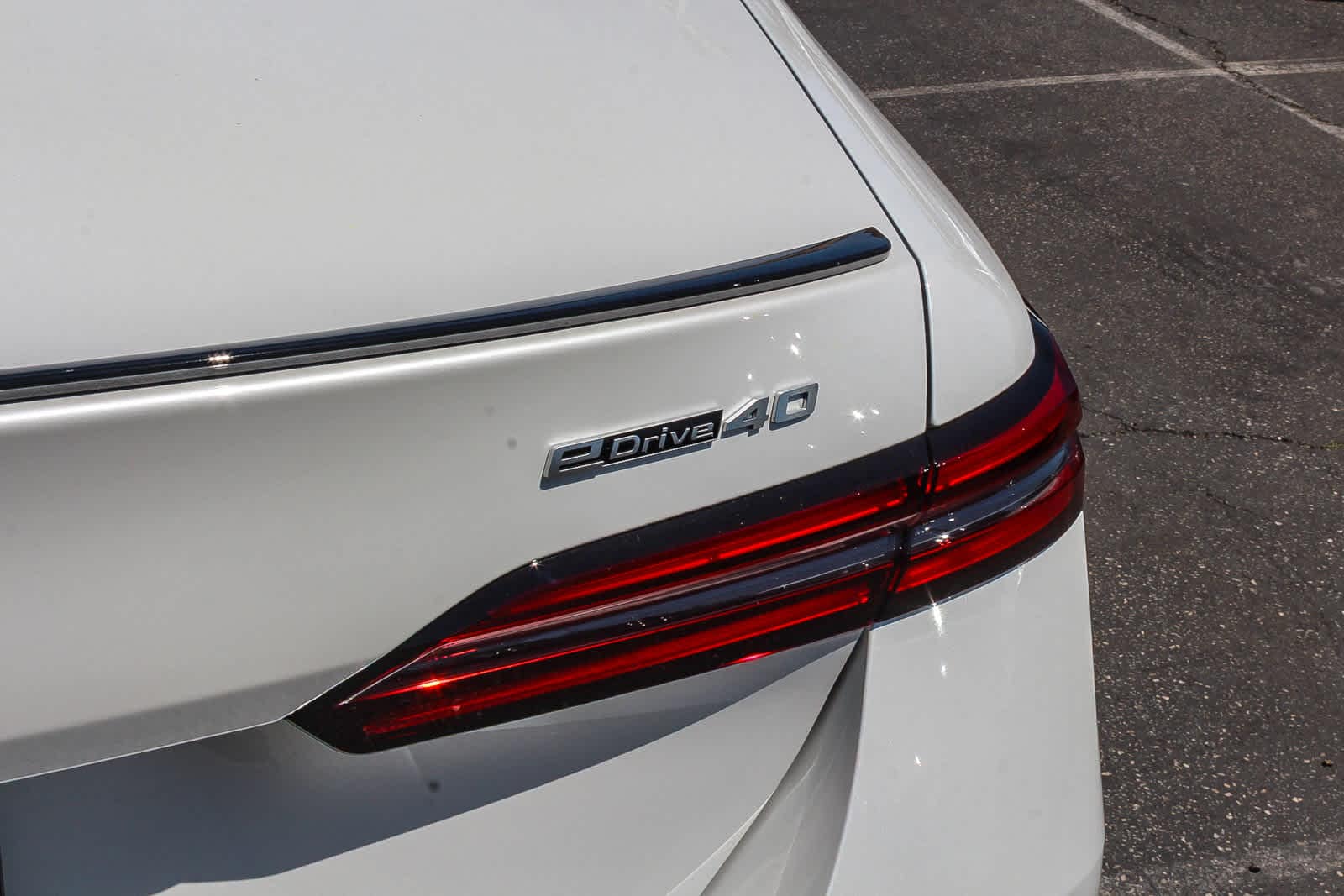 Thumbnail: 2026 BMW i5 - 25