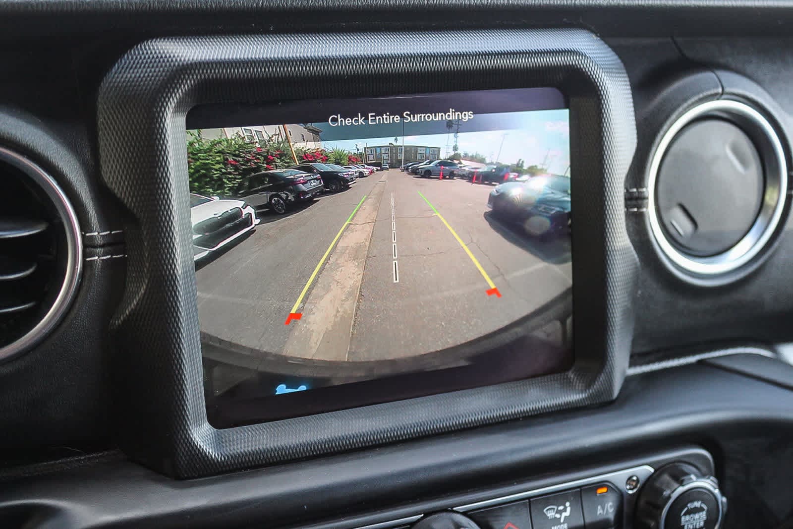 Thumbnail: 2022 Jeep Wrangler - 22