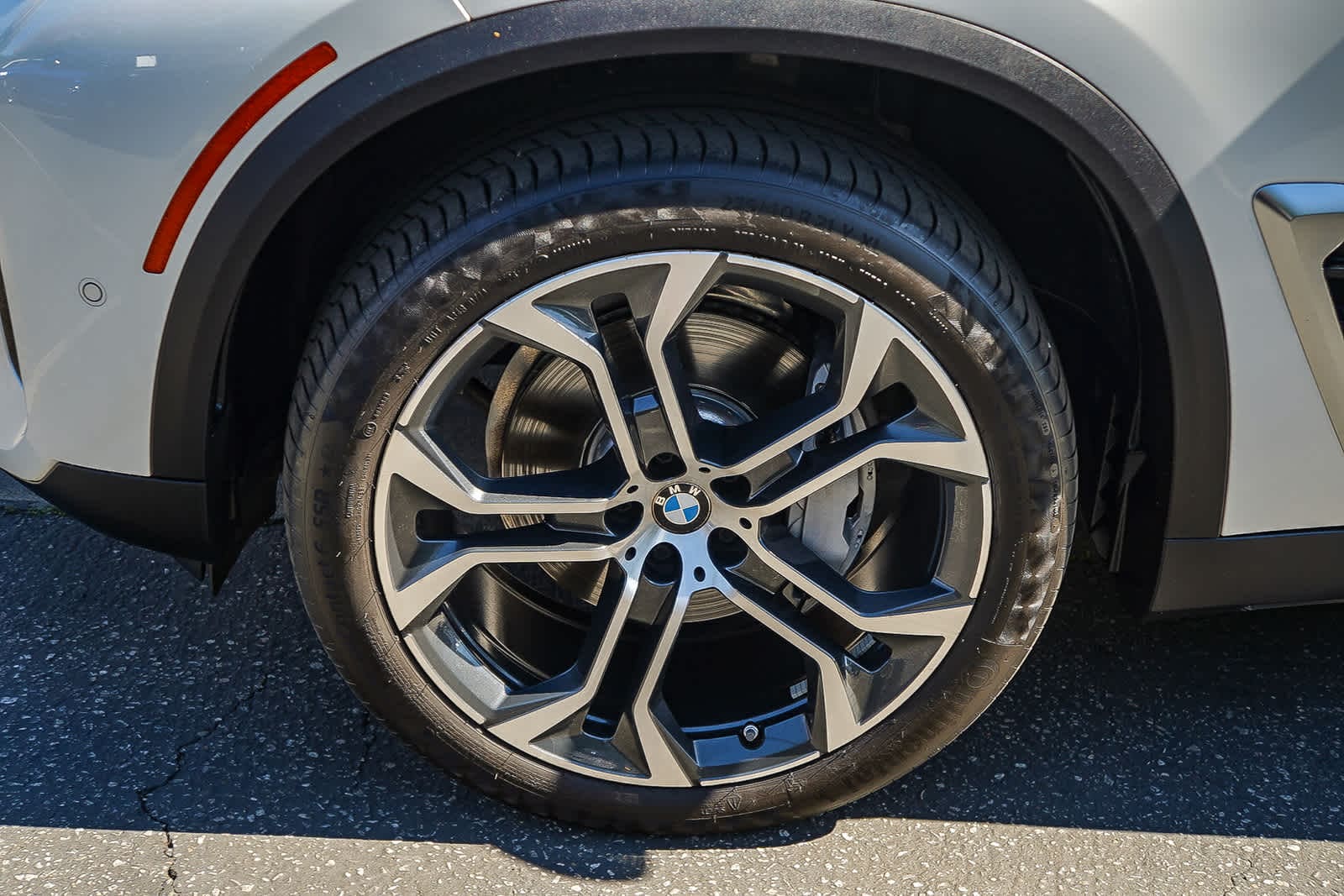 Thumbnail: 2025 BMW X5 - 10