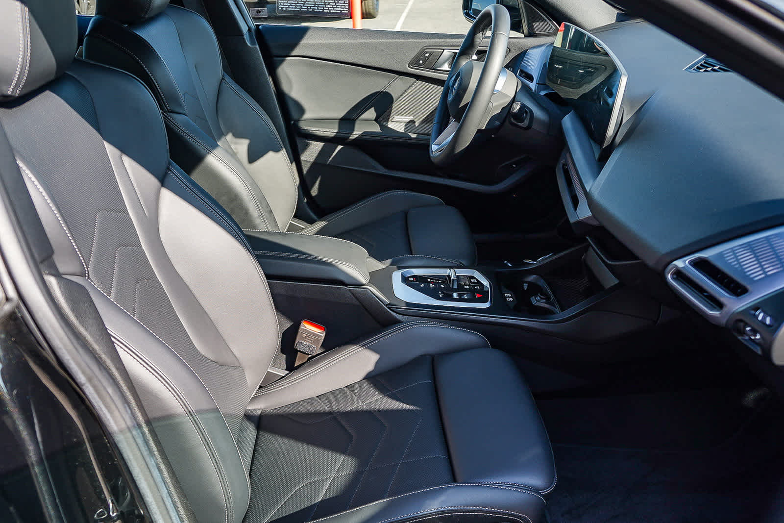 Thumbnail: 2025 BMW 2 Series - 19