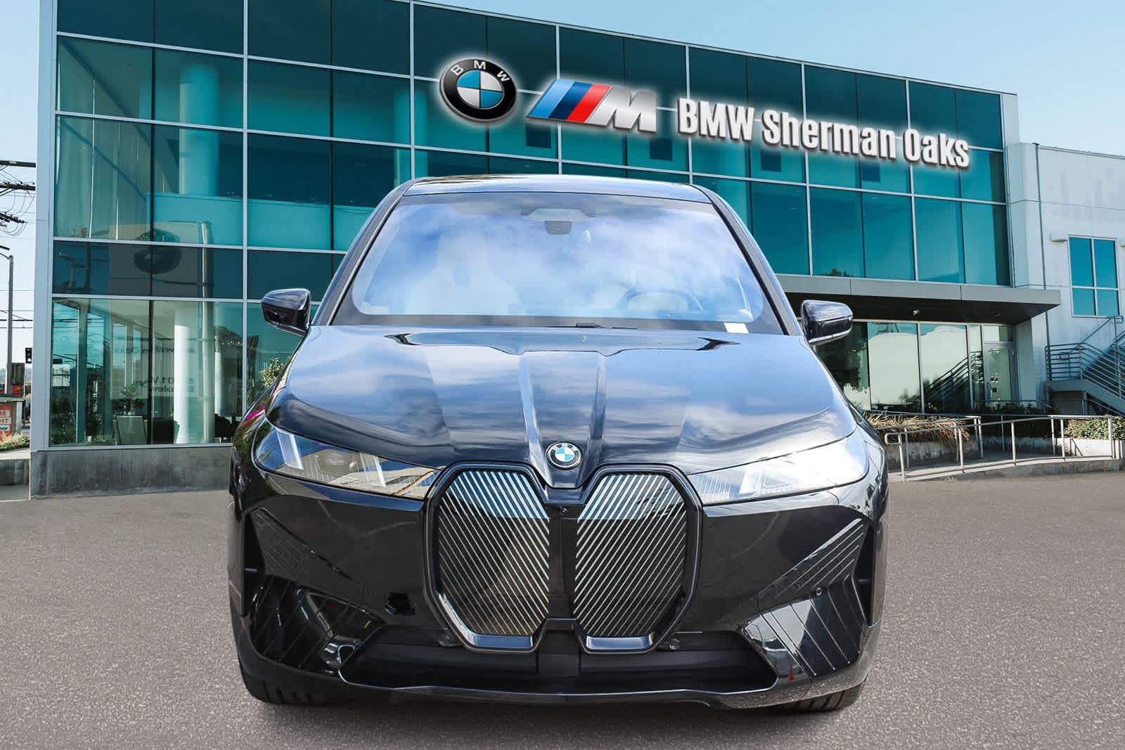 Thumbnail: 2026 BMW iX - 2