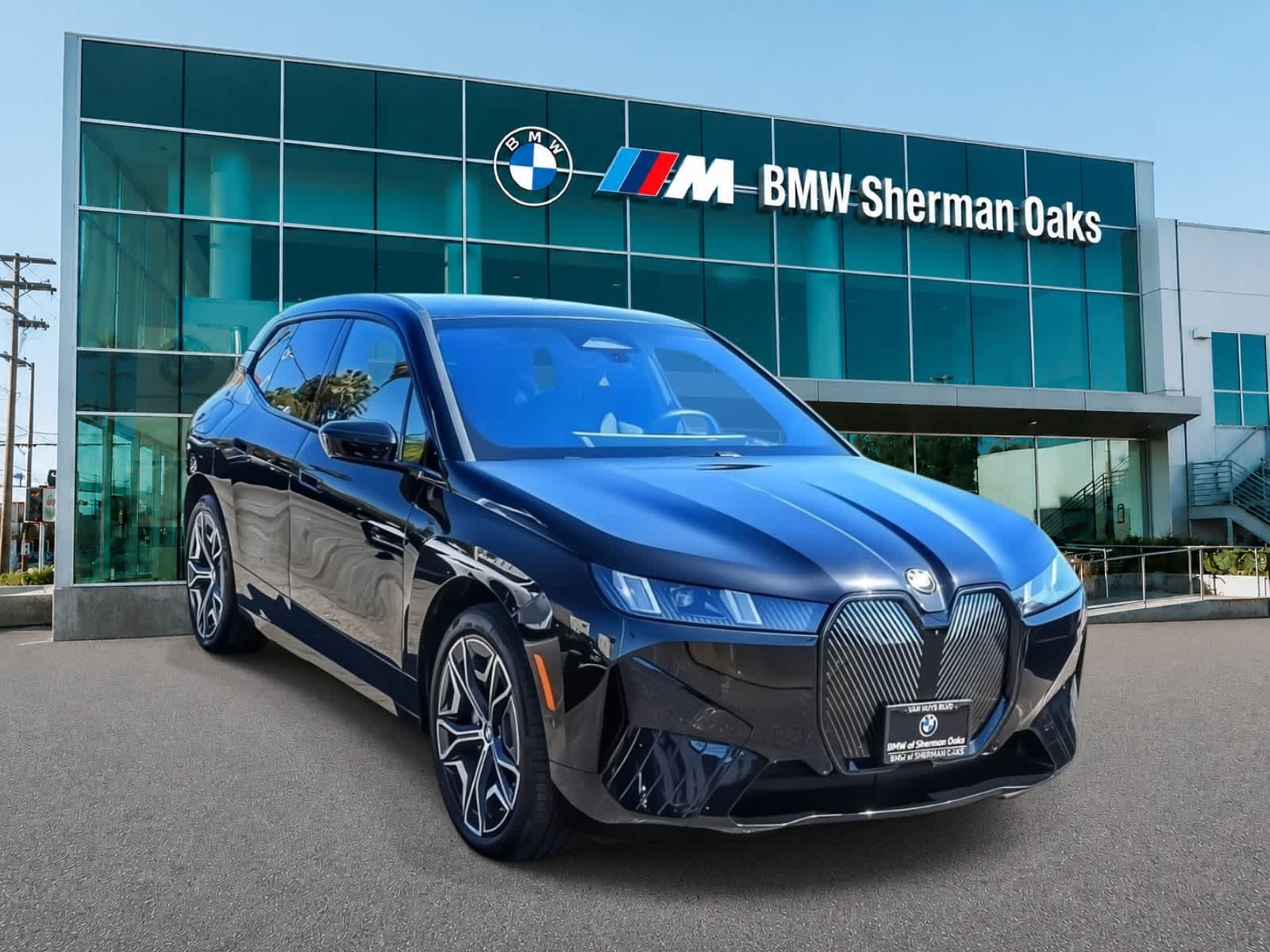 Thumbnail: 2026 BMW iX - 3