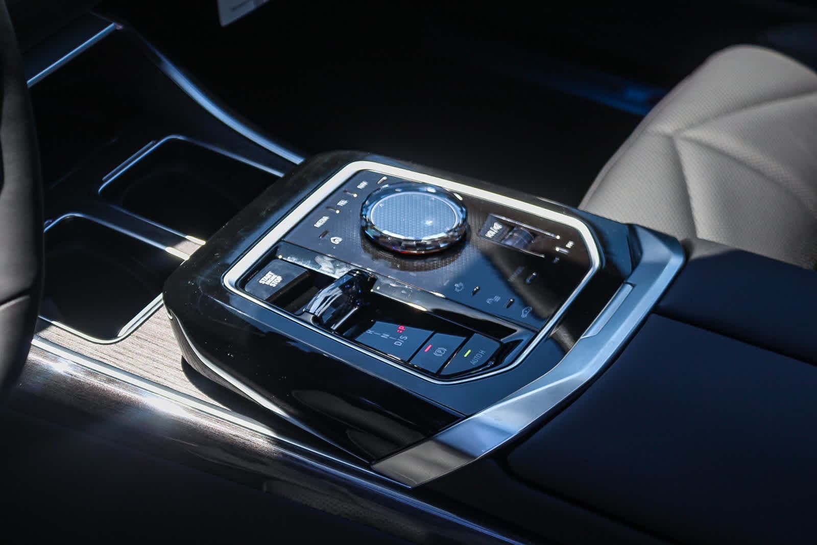 Thumbnail: 2026 BMW 7 Series - 19