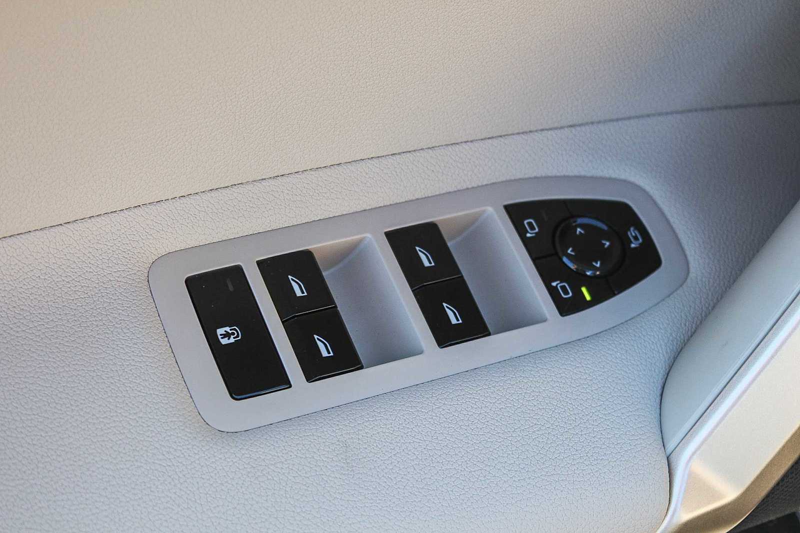 Thumbnail: 2026 BMW iX - 20