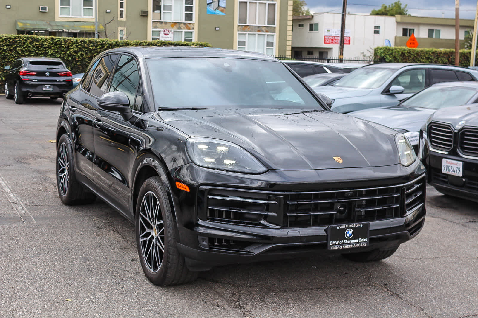 2024 Porsche Cayenne photo 3