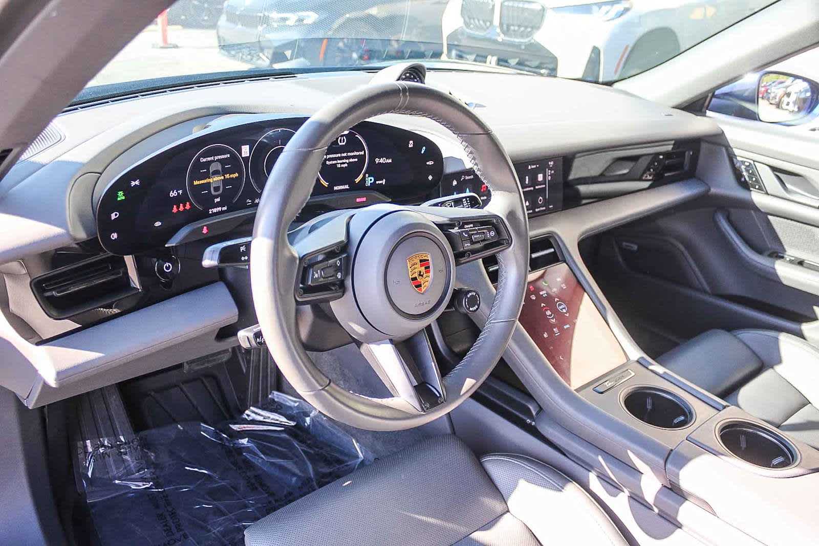 Thumbnail: 2020 Porsche Taycan - 18