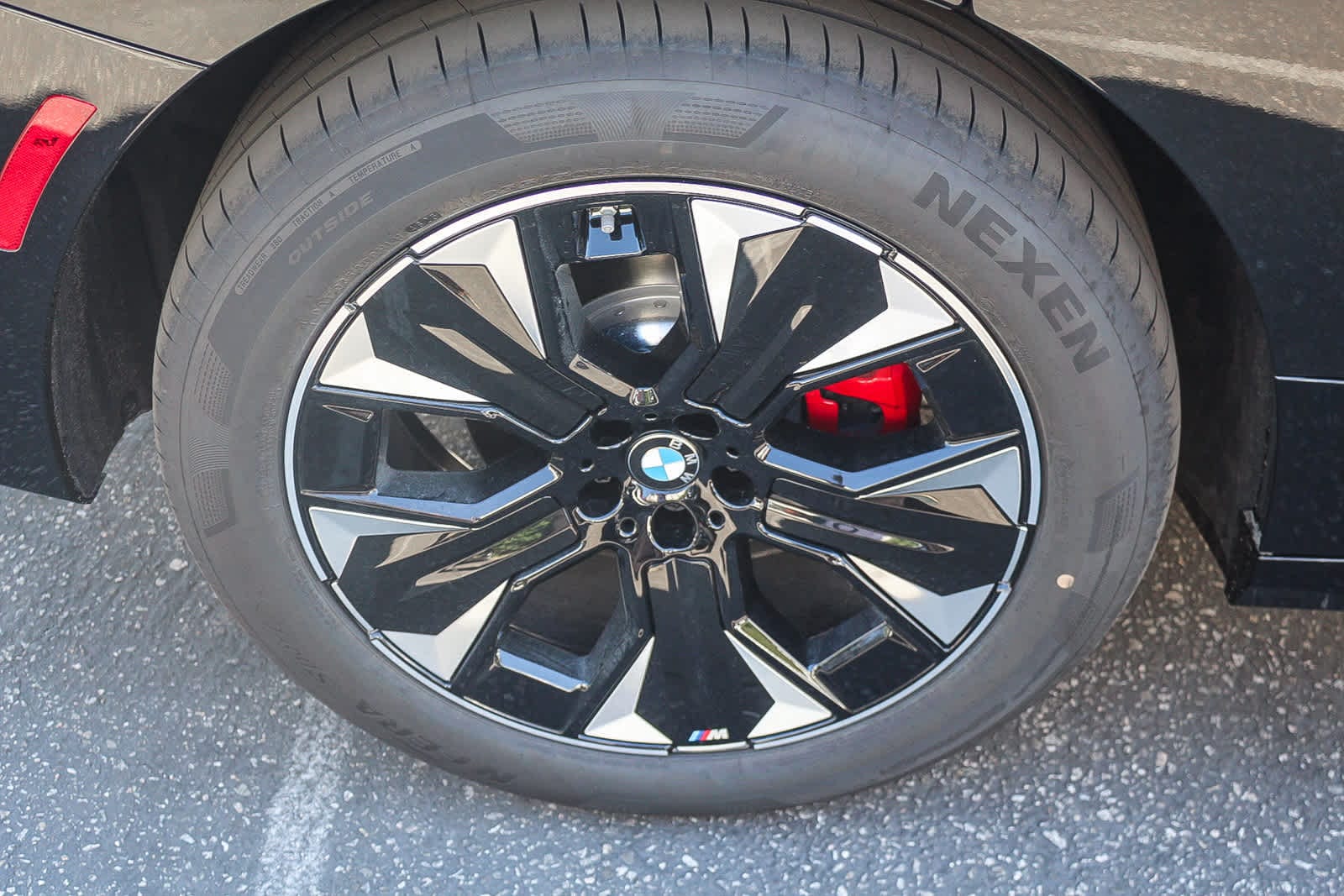 Thumbnail: 2026 BMW iX - 8