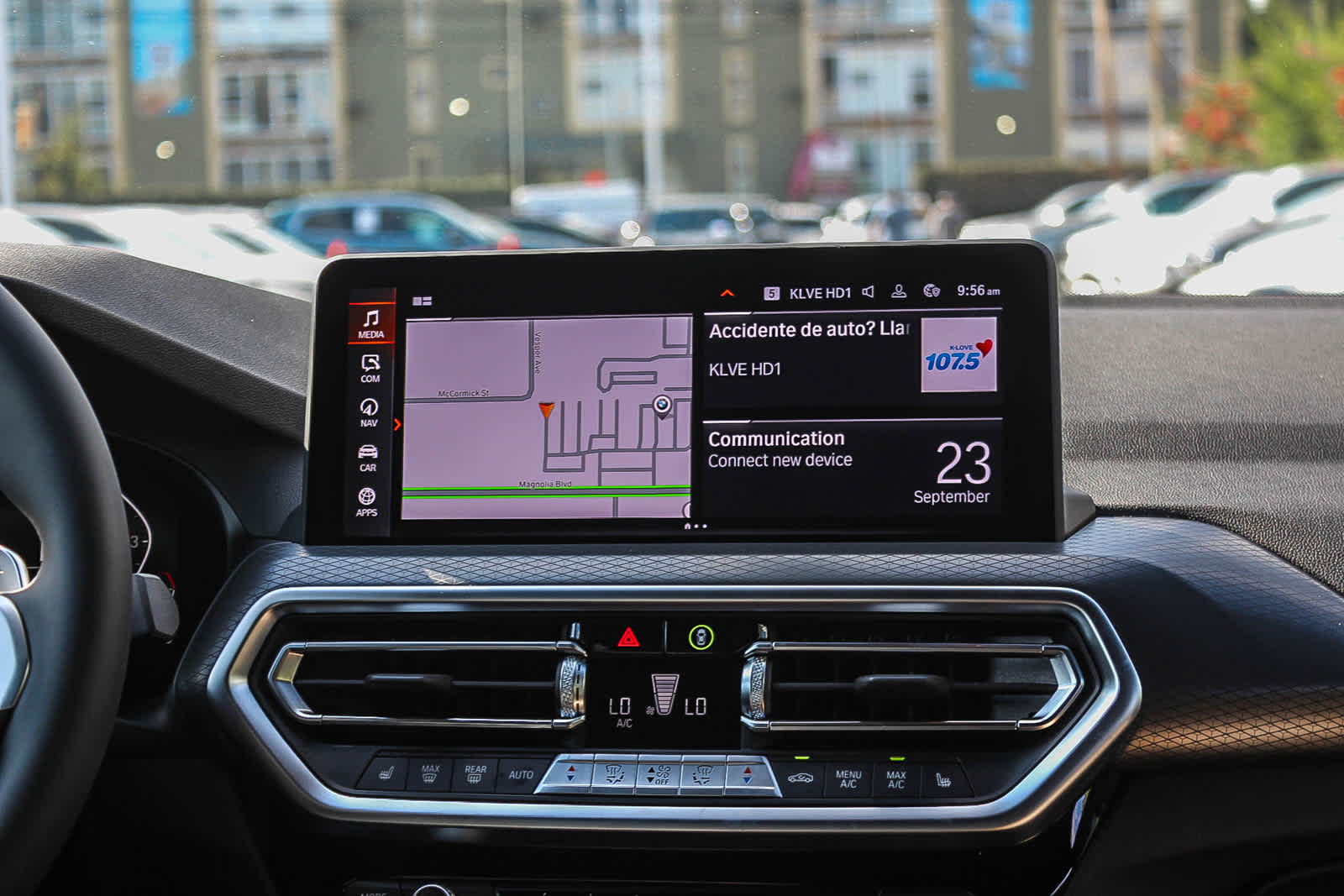 Thumbnail: 2025 BMW X4 - 14