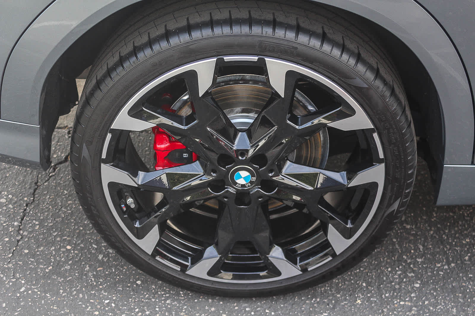 2025 BMW X2 M35i photo 3