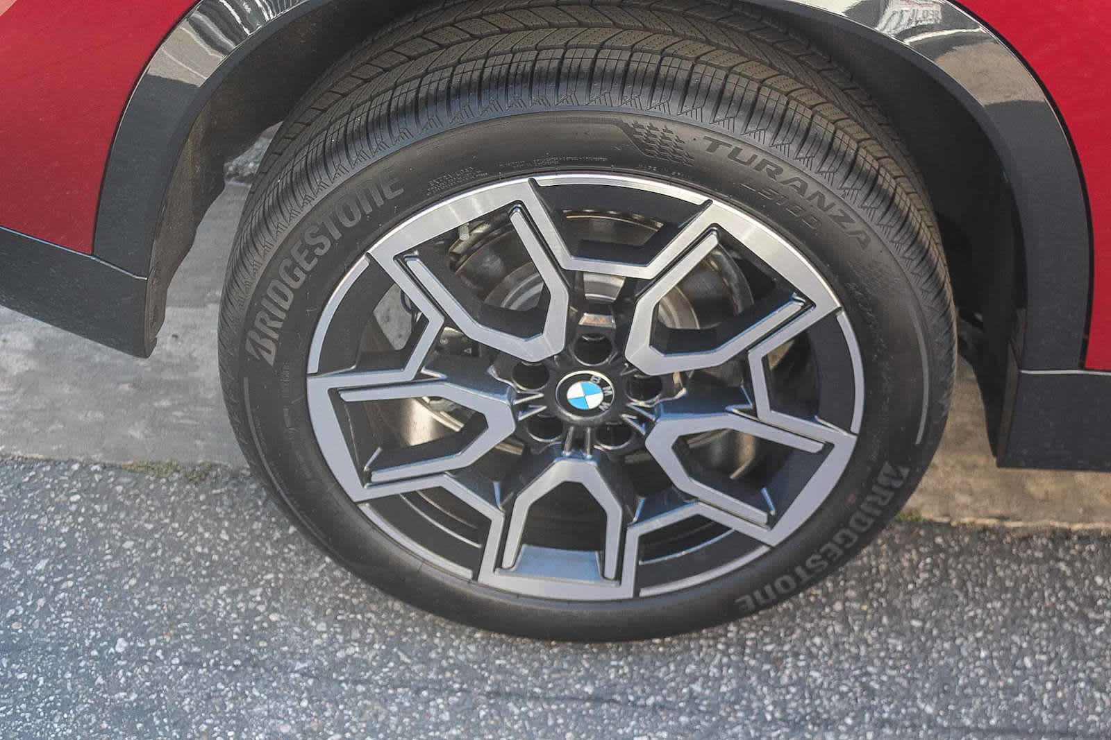 2026 BMW X1 xDrive28i photo 3