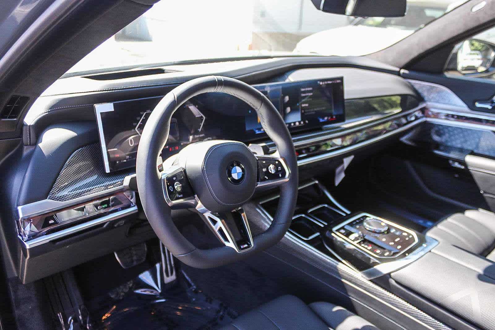 Thumbnail: 2026 BMW 7 Series - 17