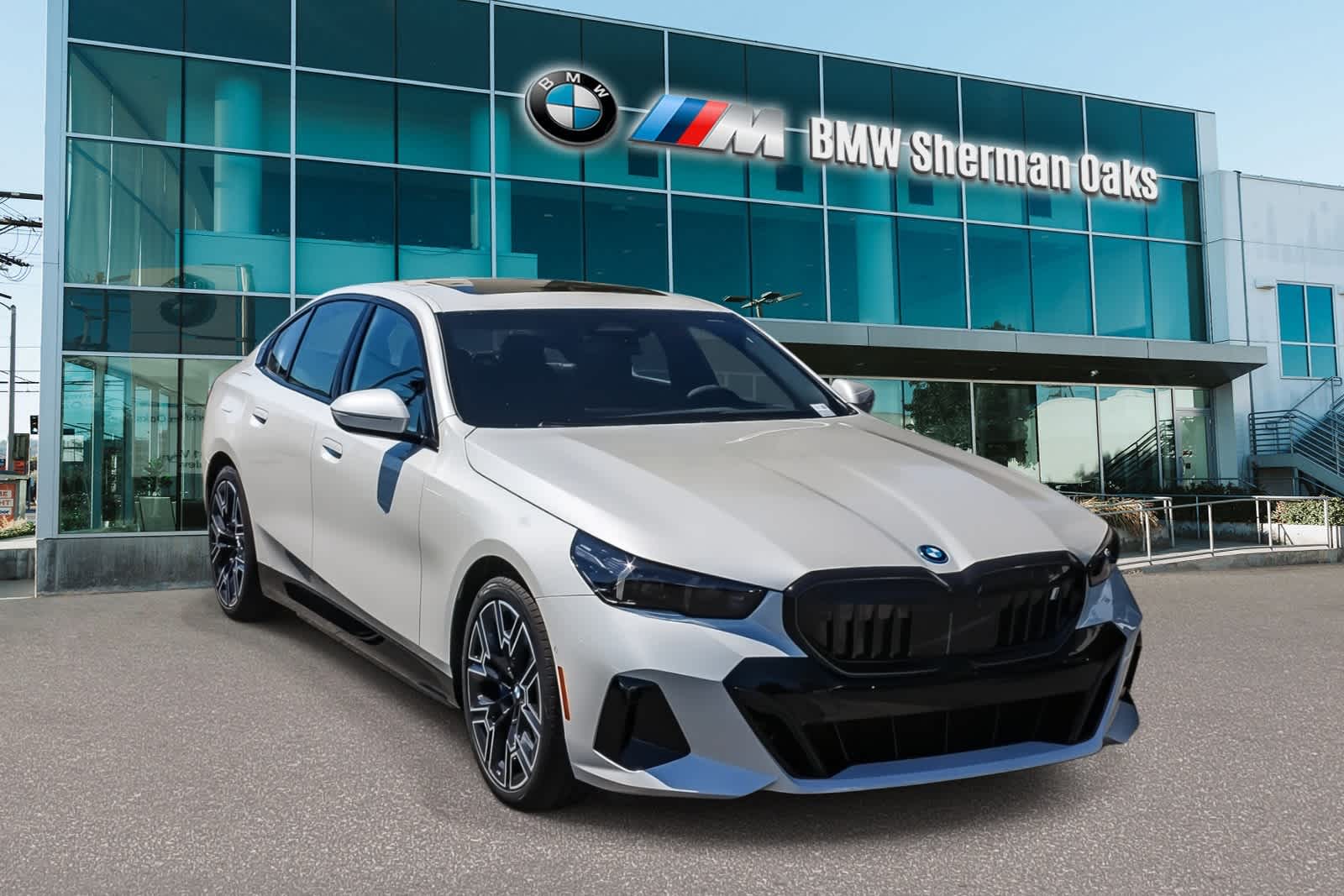 Thumbnail: 2026 BMW i5 - 3