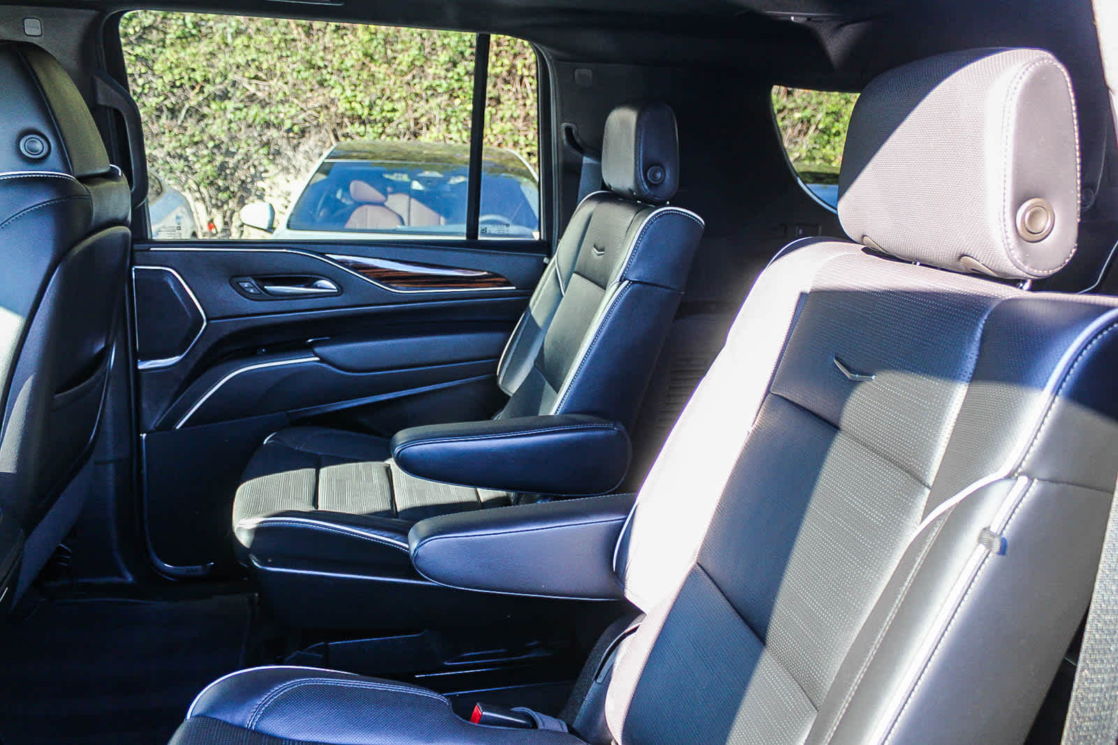 Thumbnail: 2024 Cadillac Escalade - 18