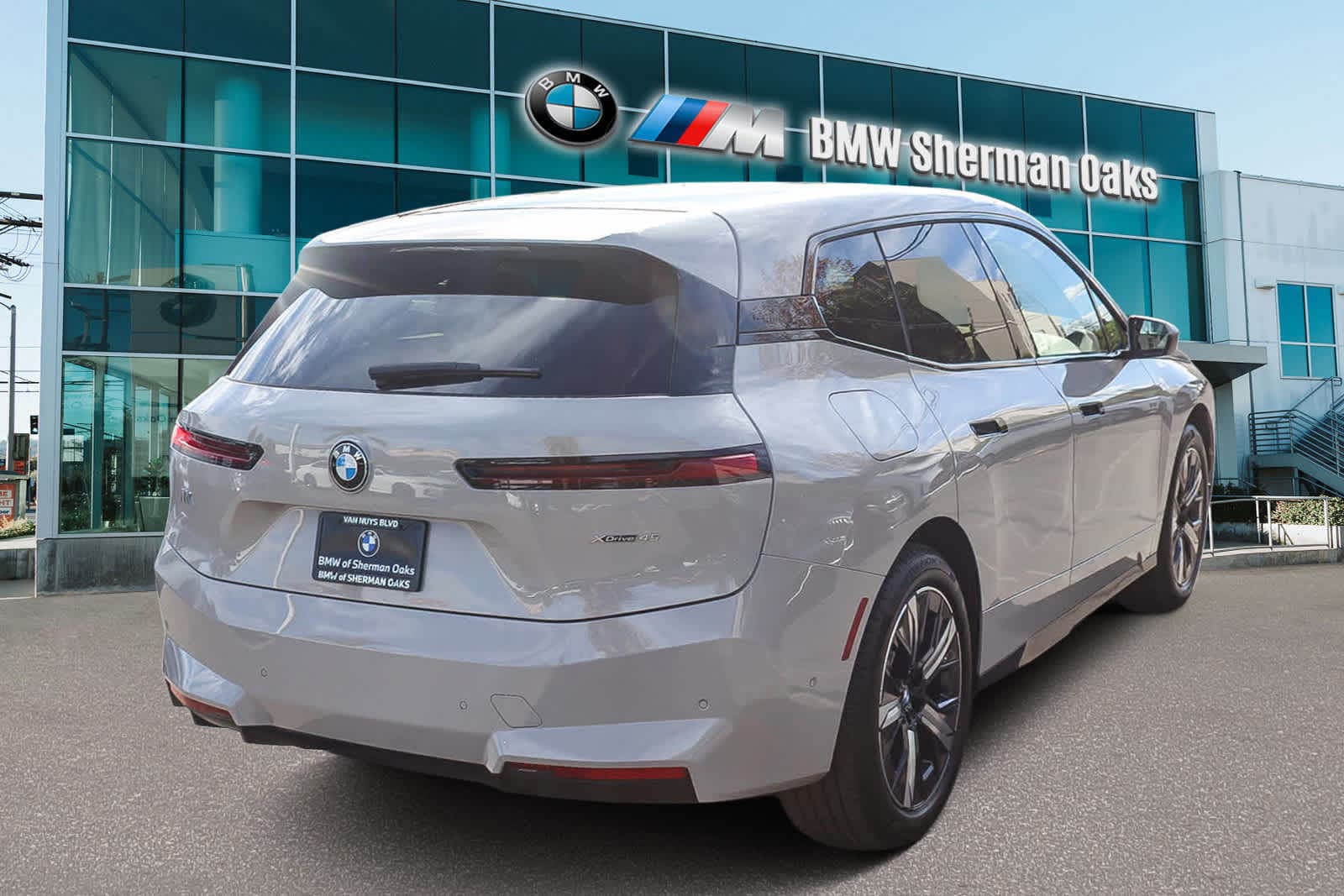 Thumbnail: 2026 BMW iX - 4