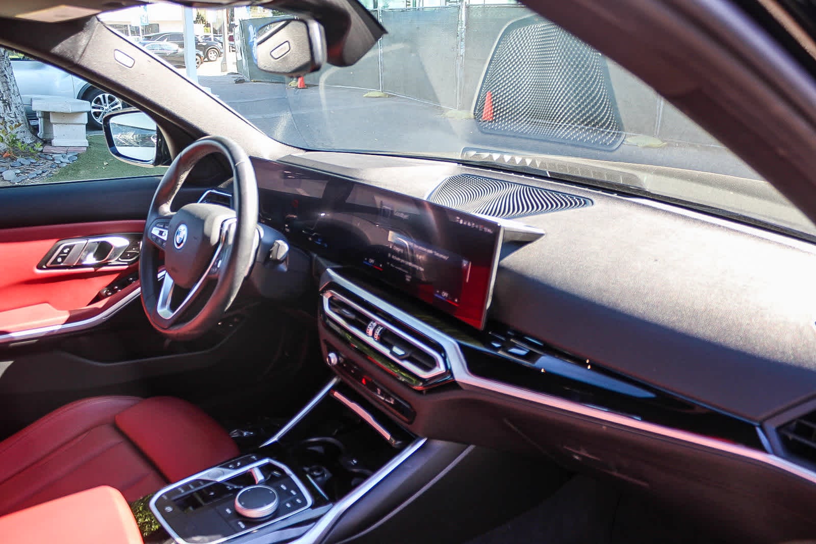 Thumbnail: 2023 BMW 3 Series - 16