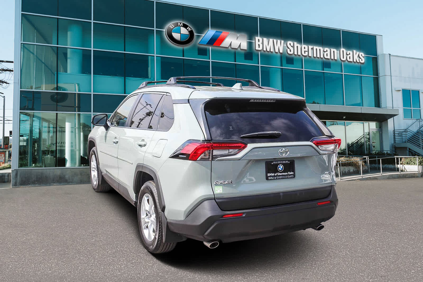 2019 Toyota RAV4 XLE 6