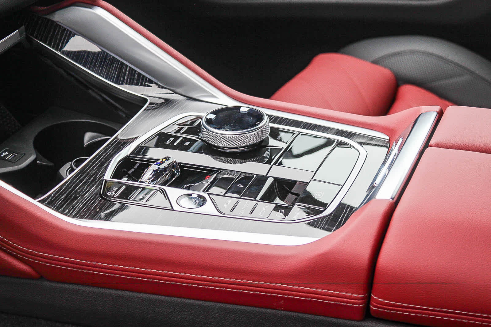 Thumbnail: 2027 BMW X6 - 18