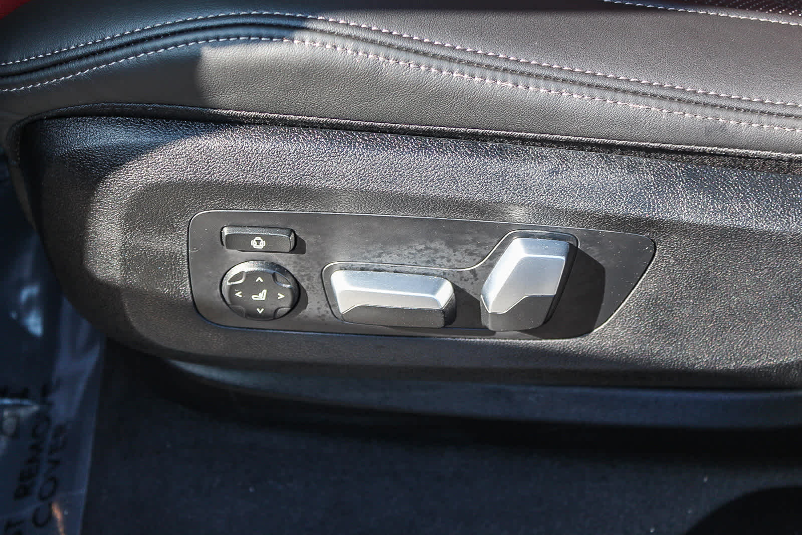 Thumbnail: 2026 BMW X6 - 21