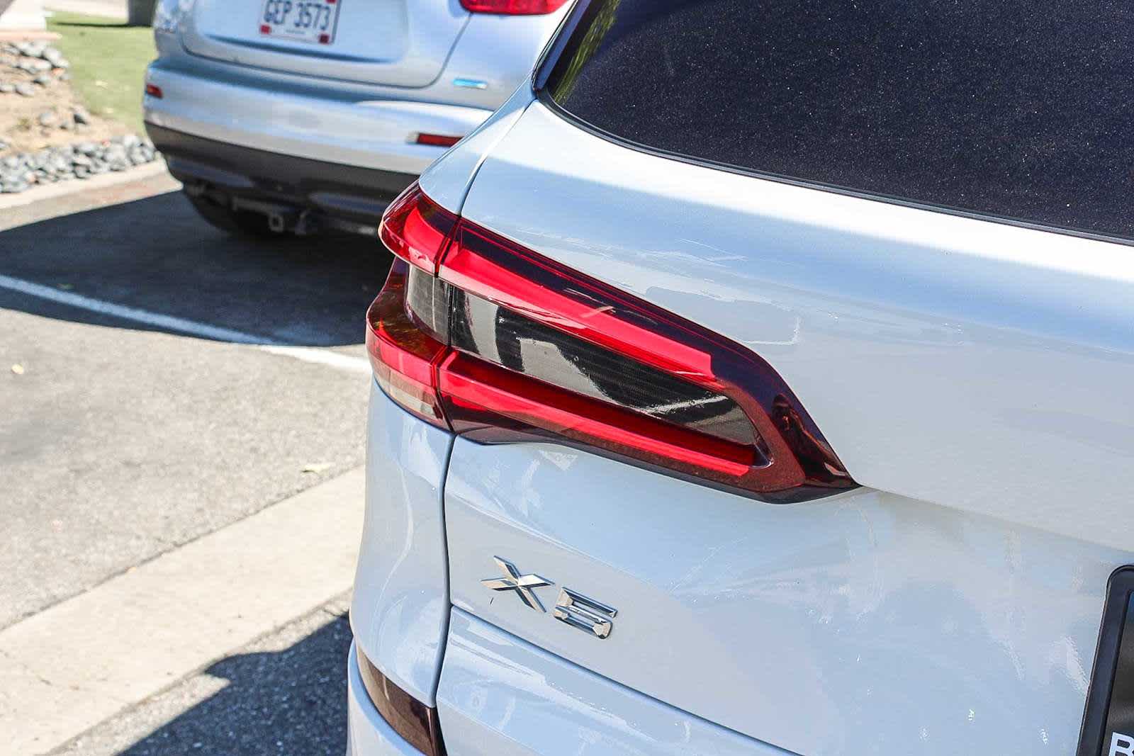 Thumbnail: 2021 BMW X5 - 7