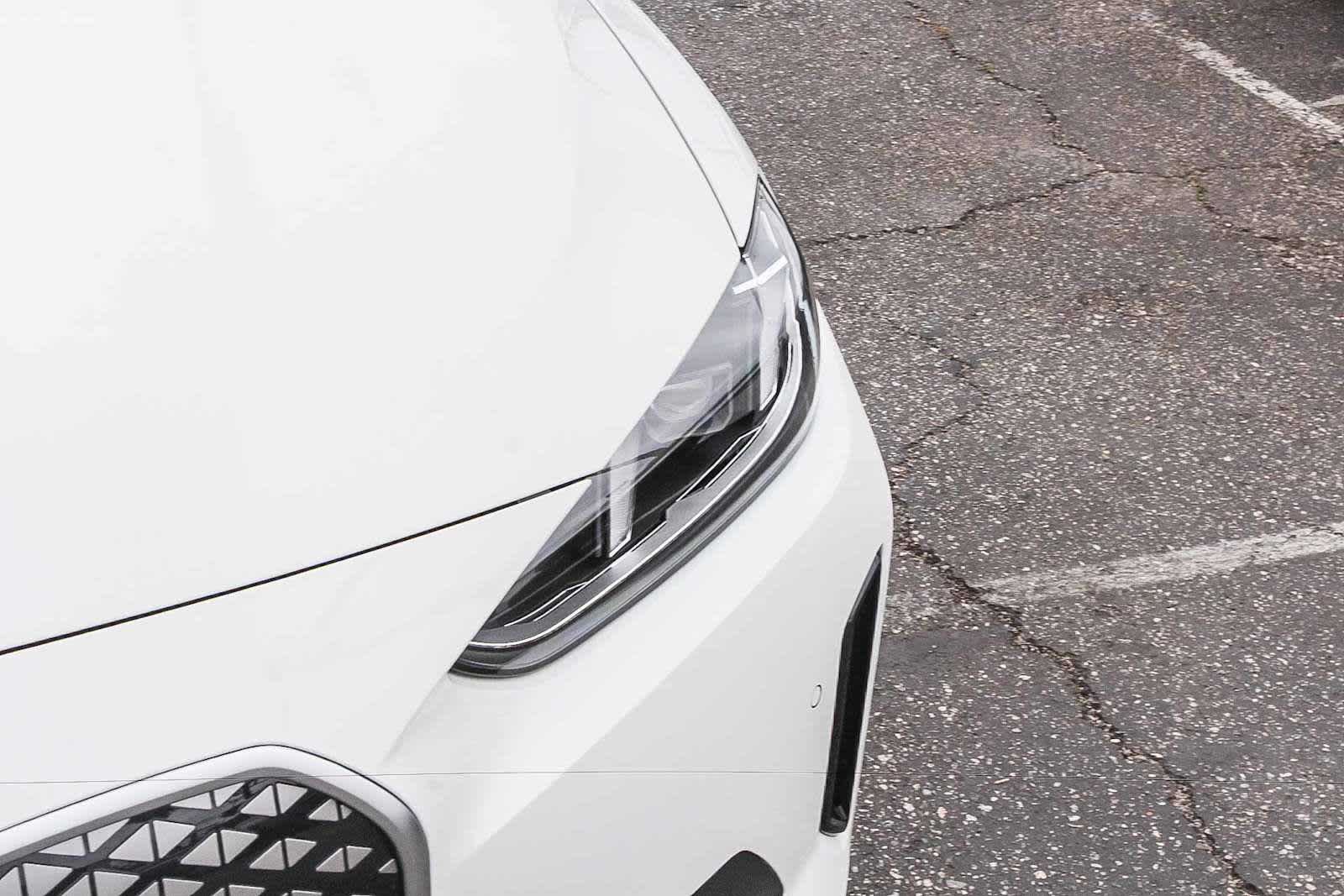 Thumbnail: 2026 BMW i4 - 10