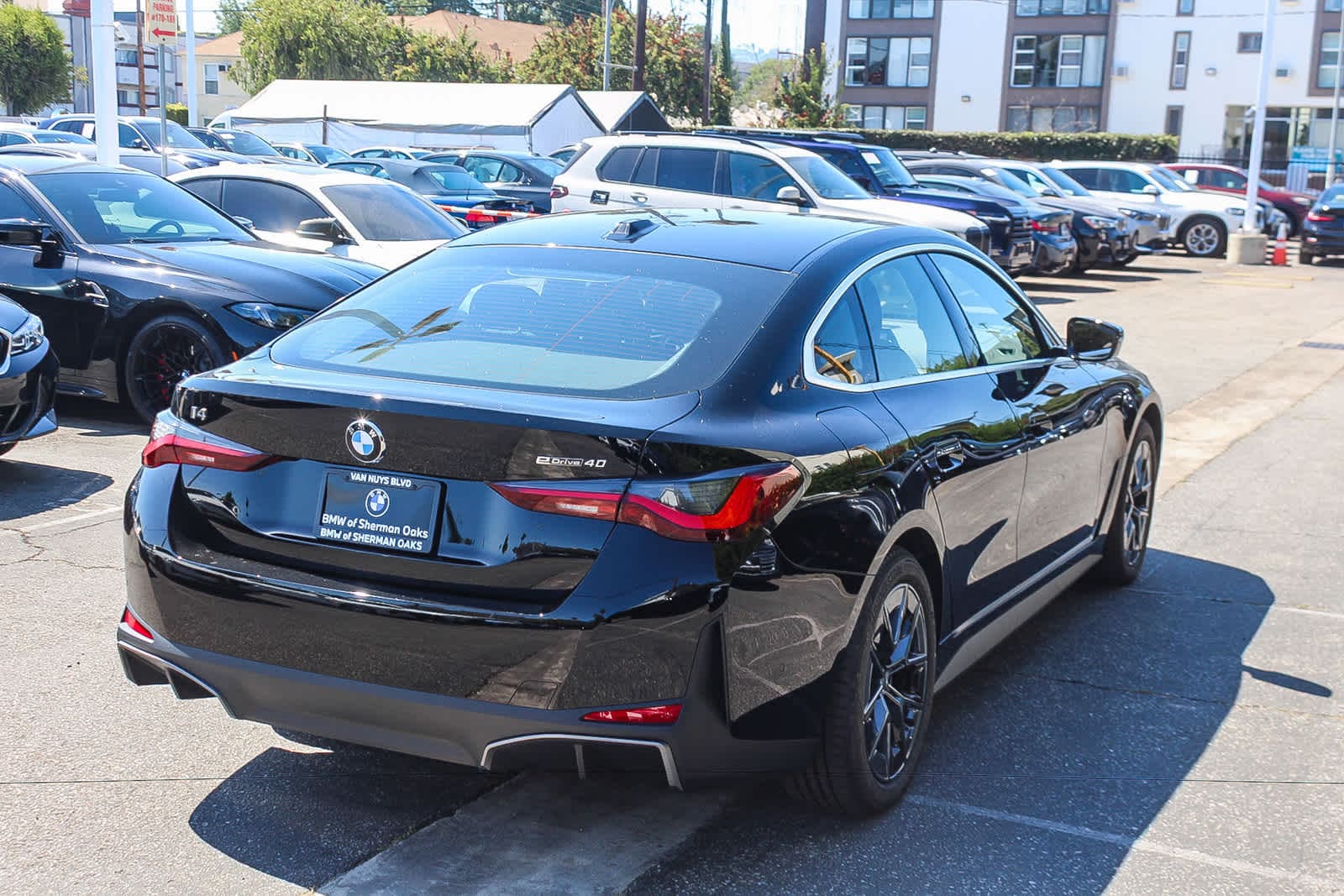 Thumbnail: 2026 BMW i4 - 6