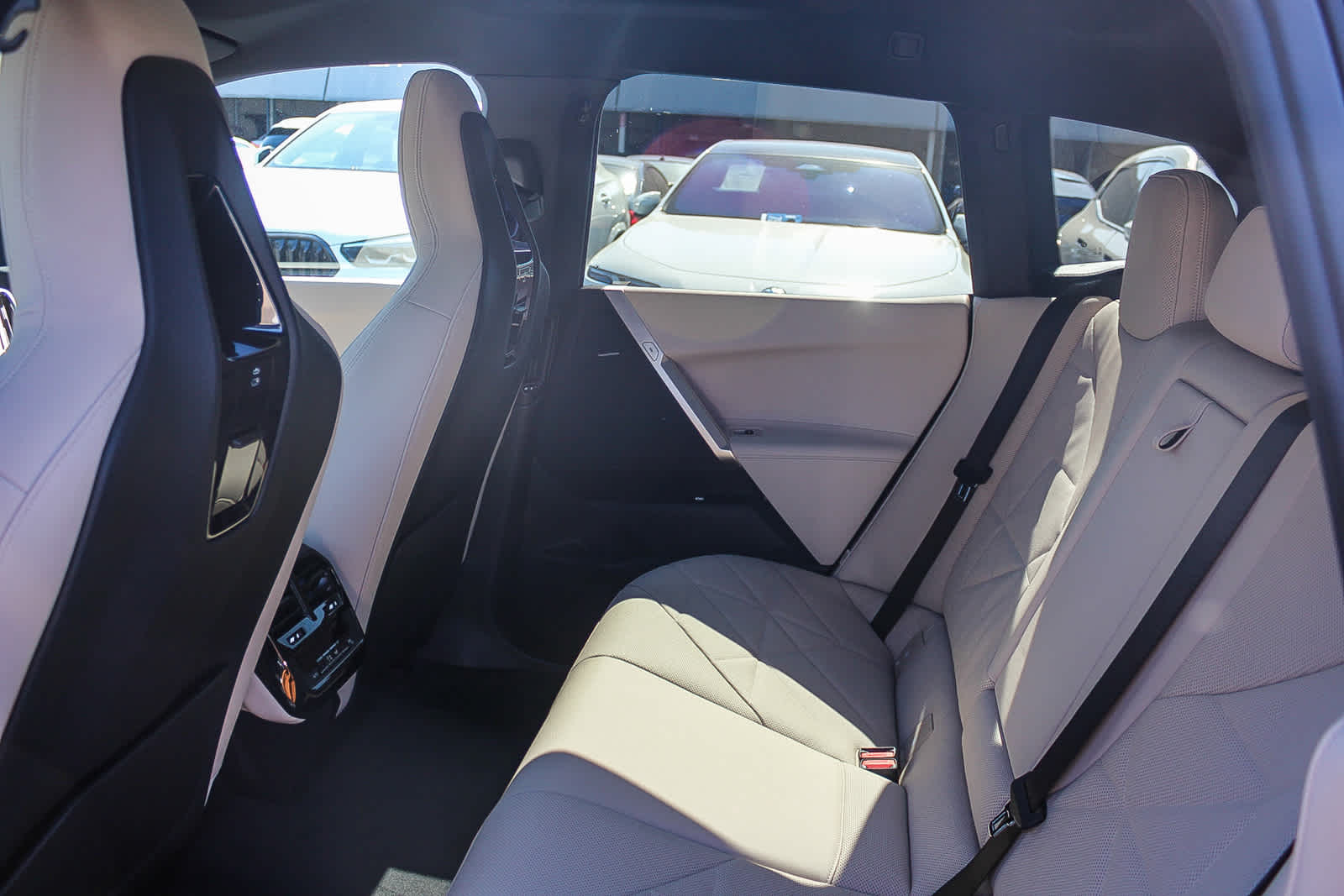 Thumbnail: 2026 BMW iX - 18