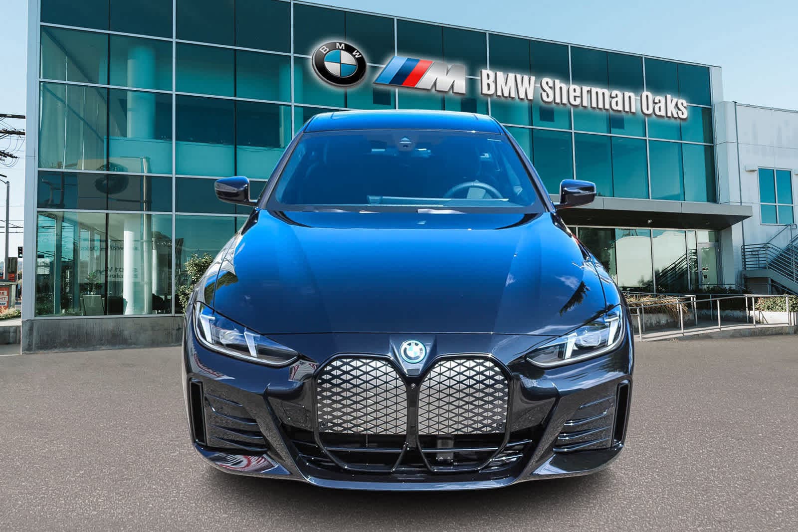 Thumbnail: 2025 BMW i4 - 2