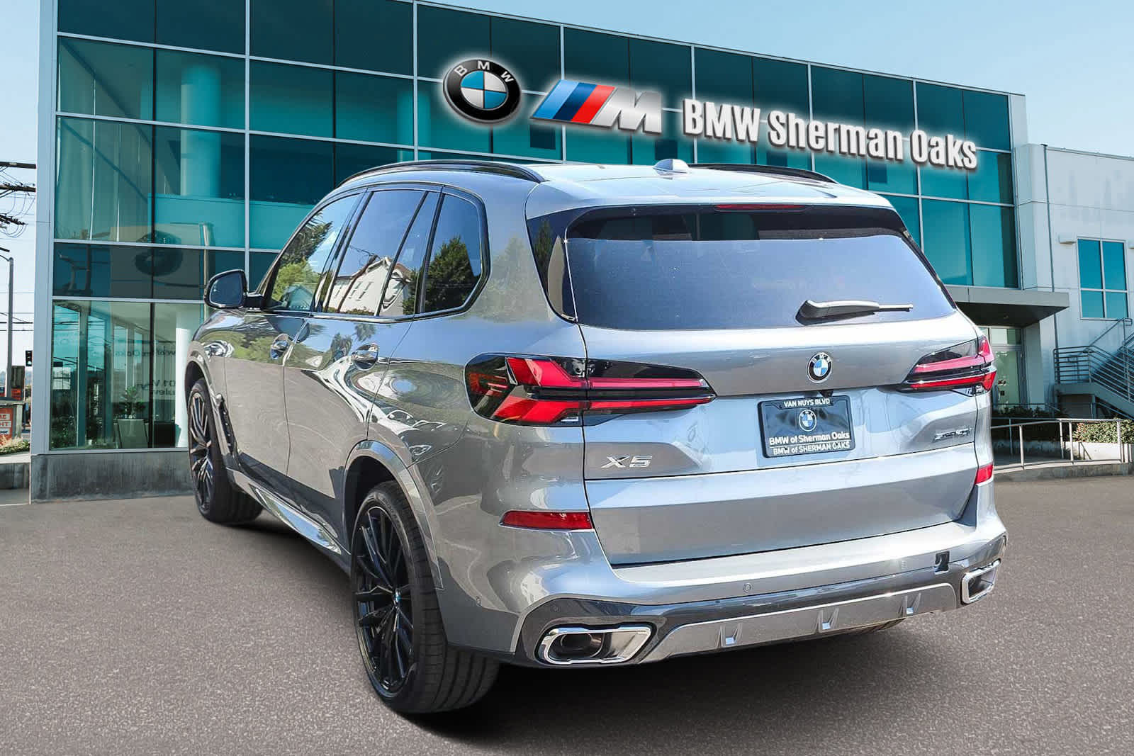 Thumbnail: 2026 BMW X5 - 6