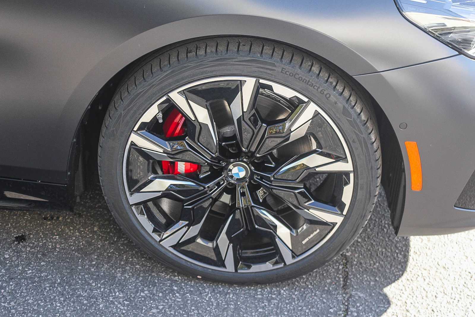 Thumbnail: 2026 BMW 5 Series - 9