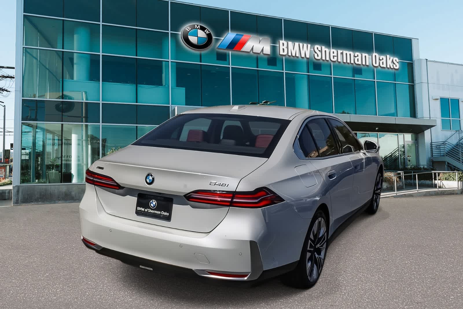 2026 BMW 540i xDrive photo 3