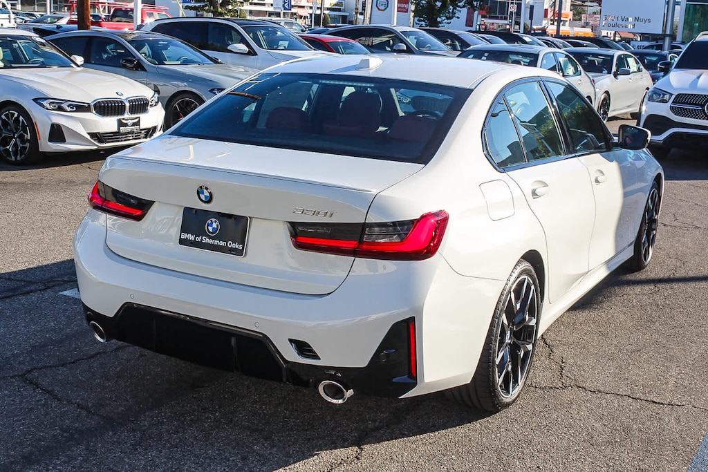 New 2026 BMW 330i Sedan