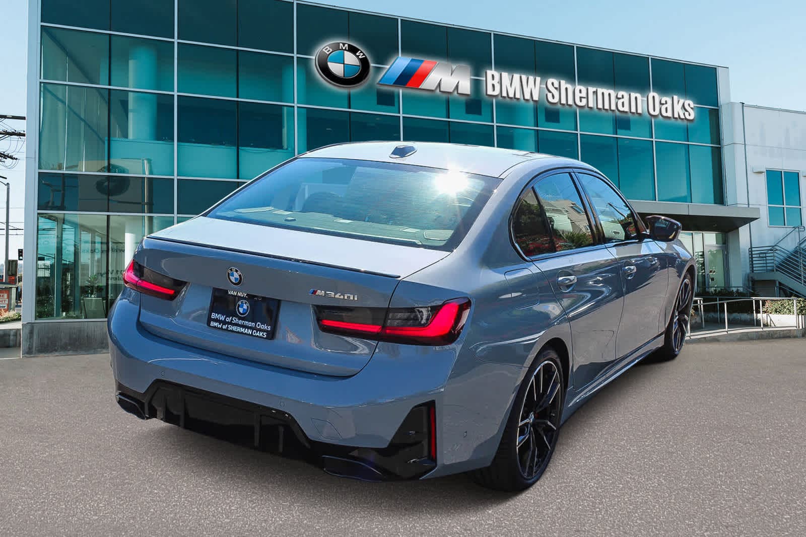 Thumbnail: 2026 BMW 3 Series - 4