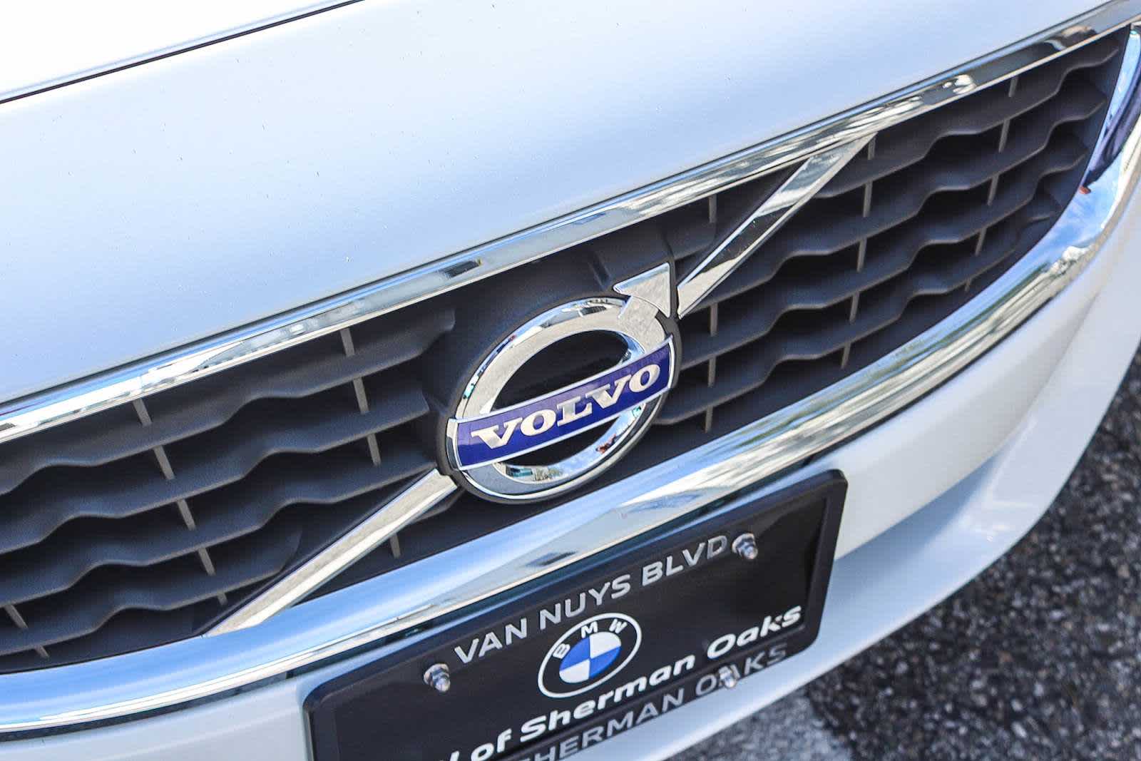 Thumbnail: 2013 Volvo C70 - 10