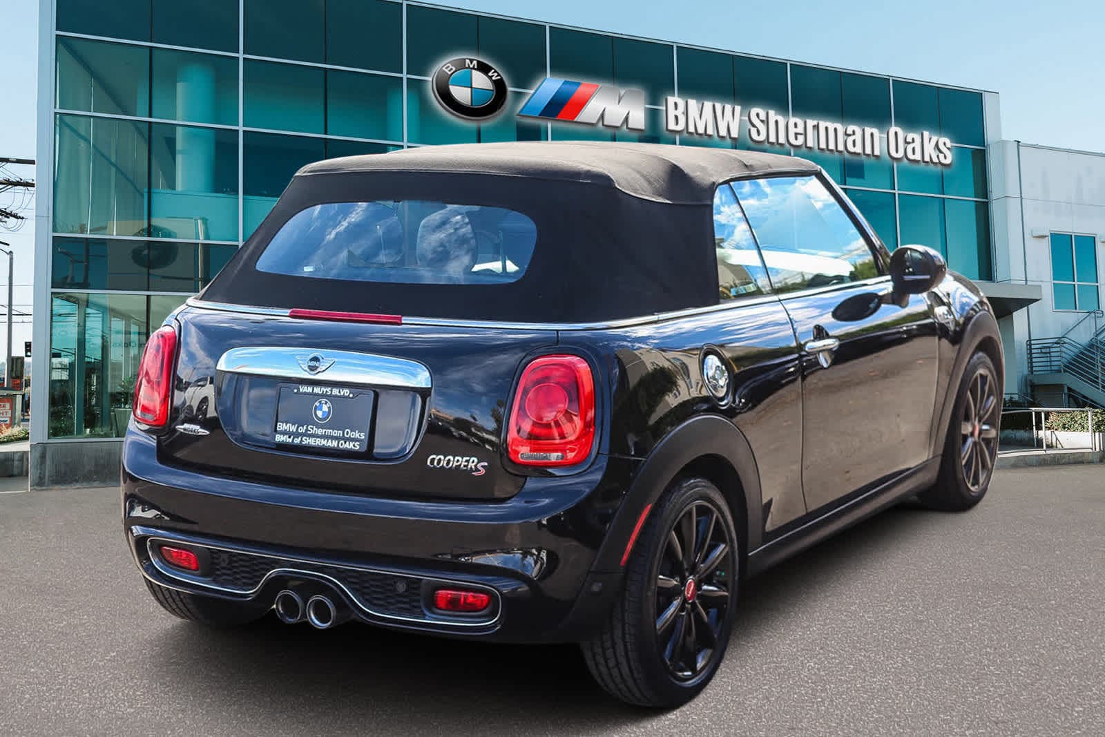 Thumbnail: 2018 MINI Cooper Convertible - 4
