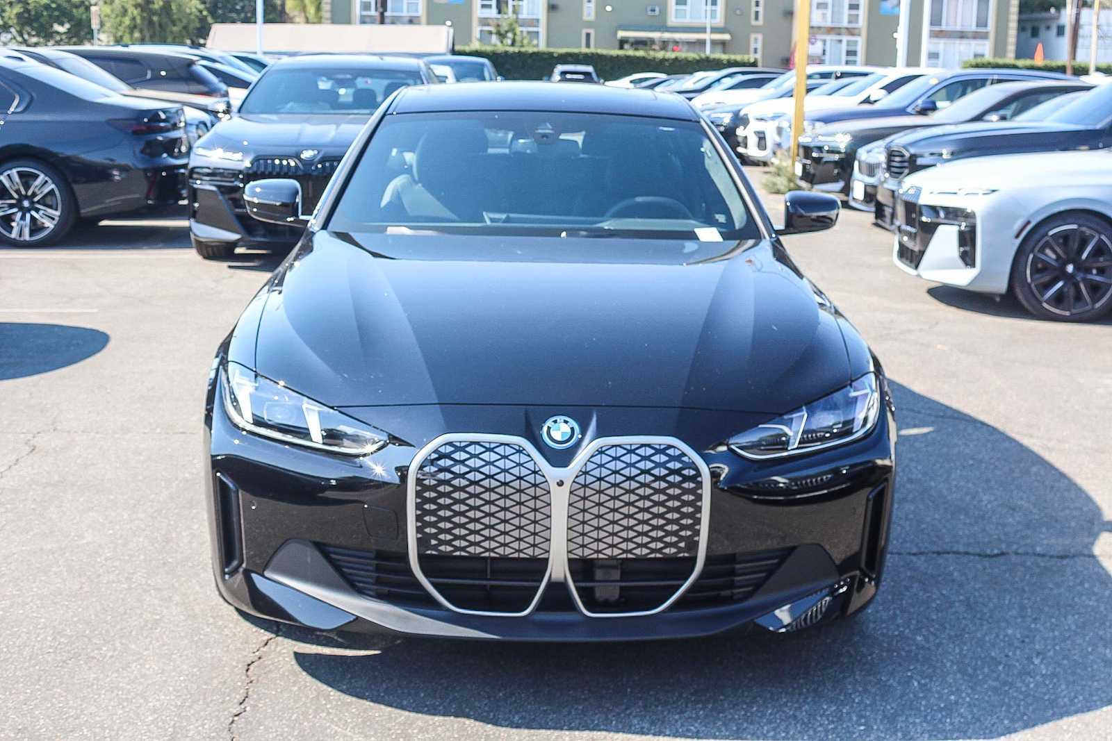 Thumbnail: 2025 BMW i4 - 2