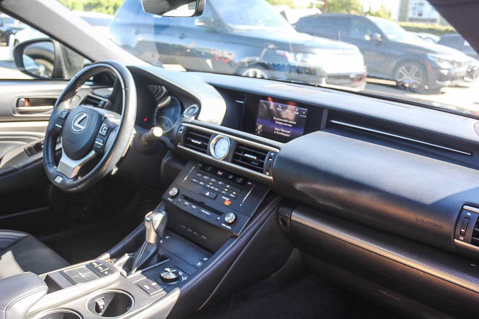 Thumbnail: 2017 Lexus RC - 15