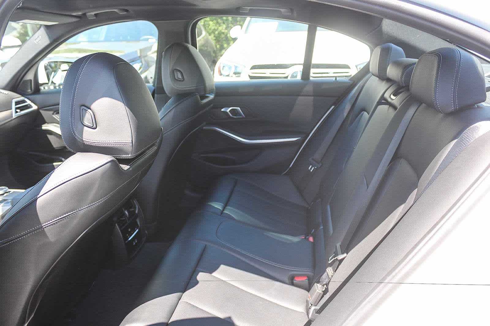 Thumbnail: 2026 BMW 3 Series - 15