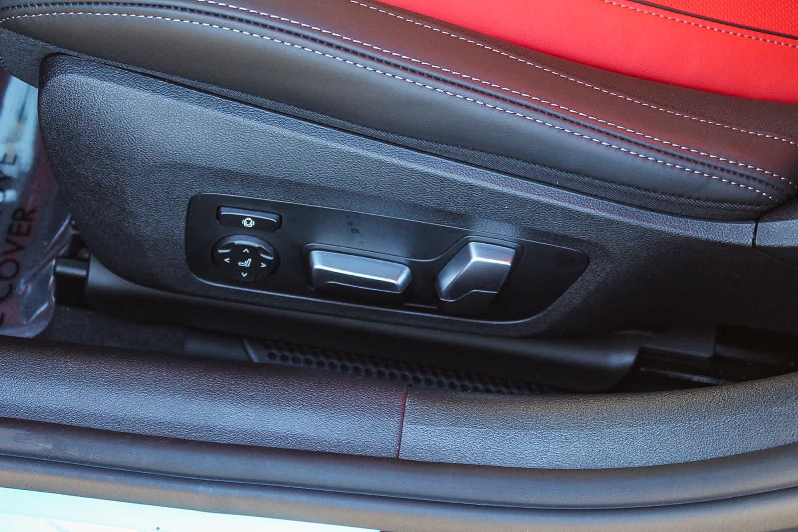 Thumbnail: 2026 BMW 8 Series - 21