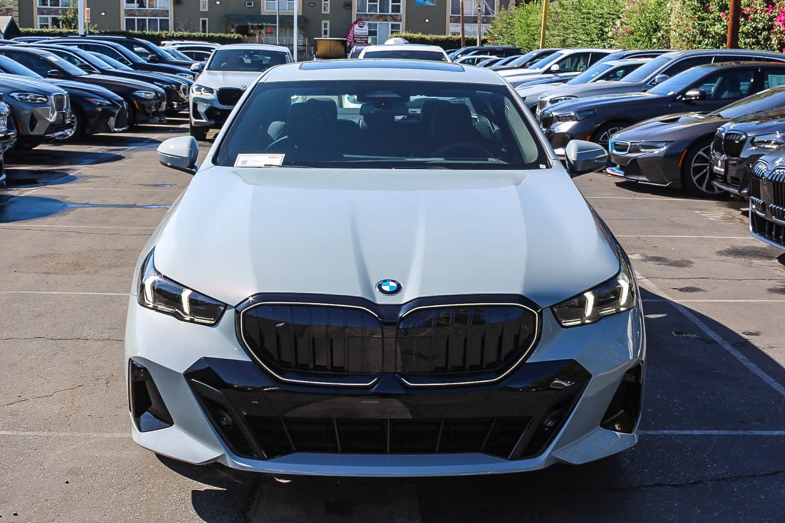 Thumbnail: 2026 BMW 5 Series - 2