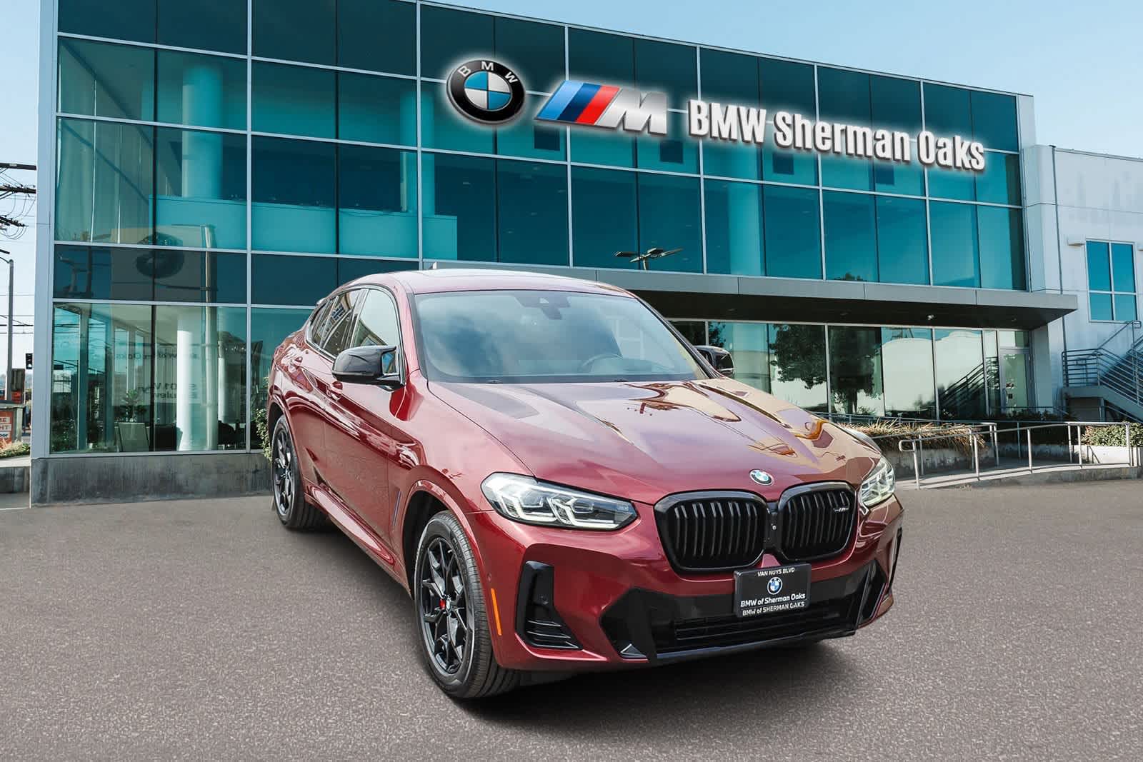 Thumbnail: 2022 BMW X4 - 3