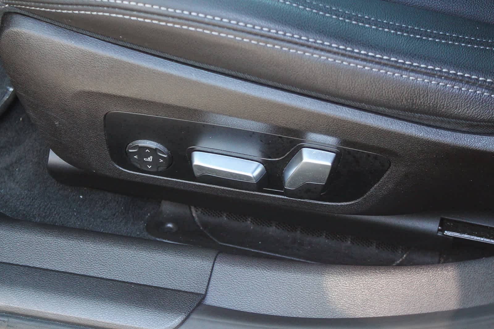 Thumbnail: 2023 BMW 3 Series - 21