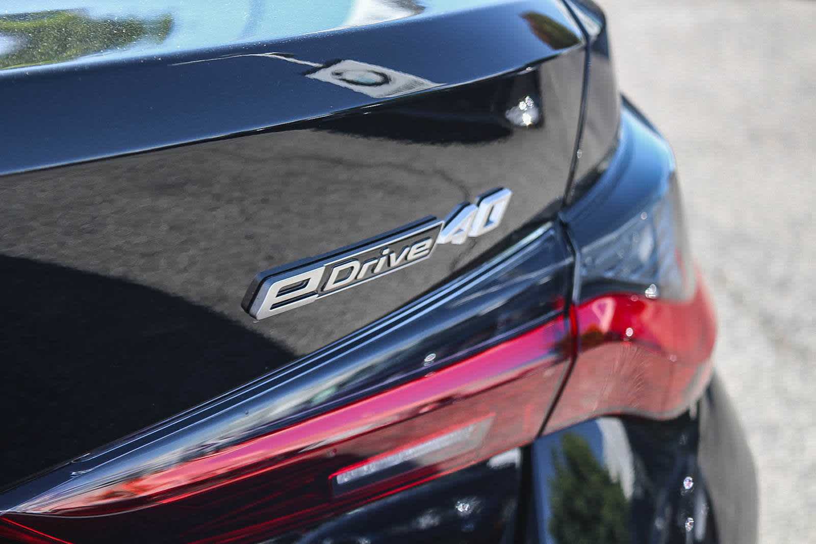 Thumbnail: 2025 BMW i4 - 25