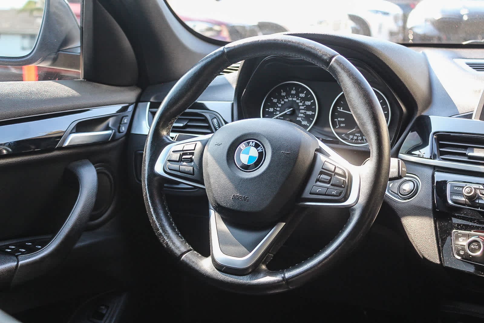 Thumbnail: 2017 BMW X1 - 15