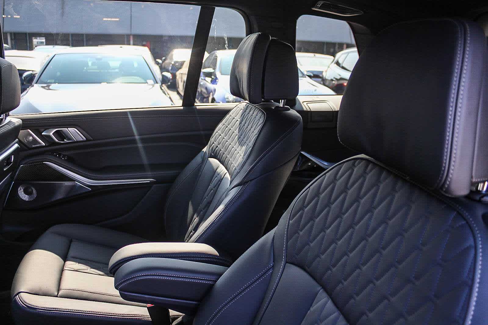 Thumbnail: 2026 BMW X7 - 17