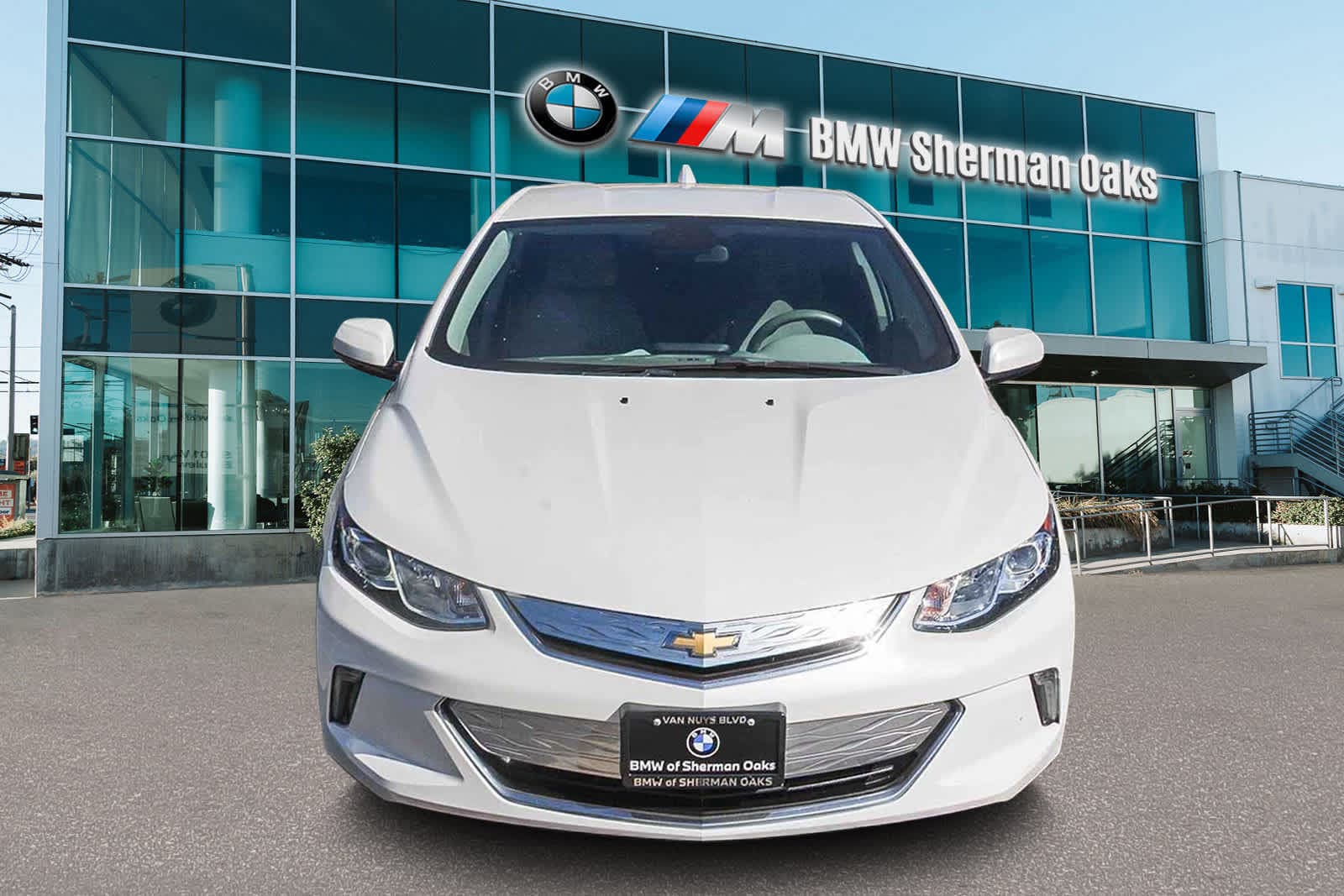 Thumbnail: 2017 Chevrolet Volt - 2