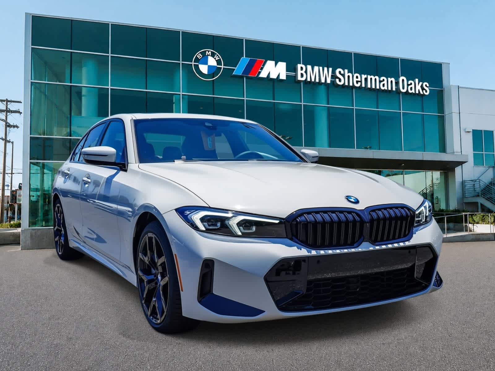 Thumbnail: 2026 BMW 3 Series - 3