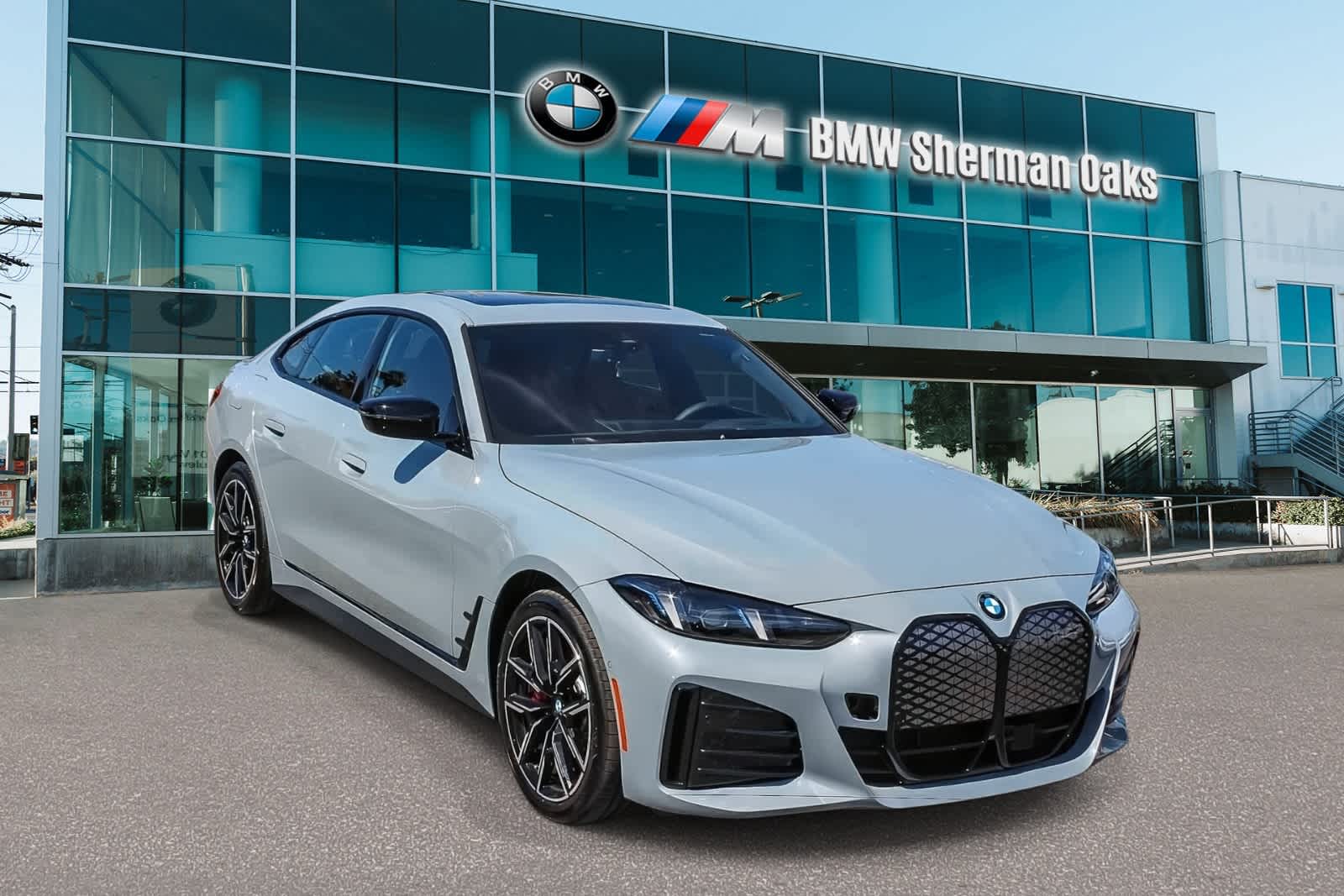Thumbnail: 2026 BMW i4 - 6