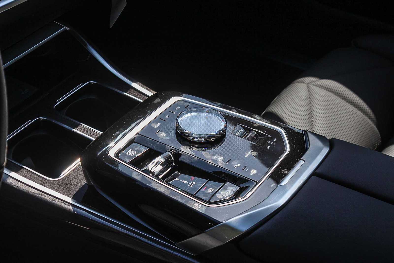 Thumbnail: 2026 BMW 7 Series - 17